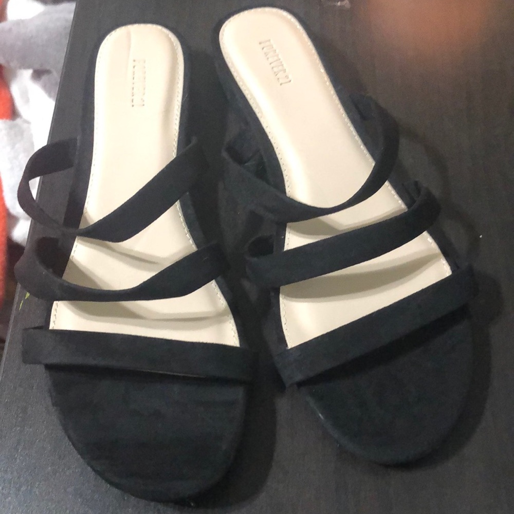 Size 6.5 forever 21 sandal . Never worn.